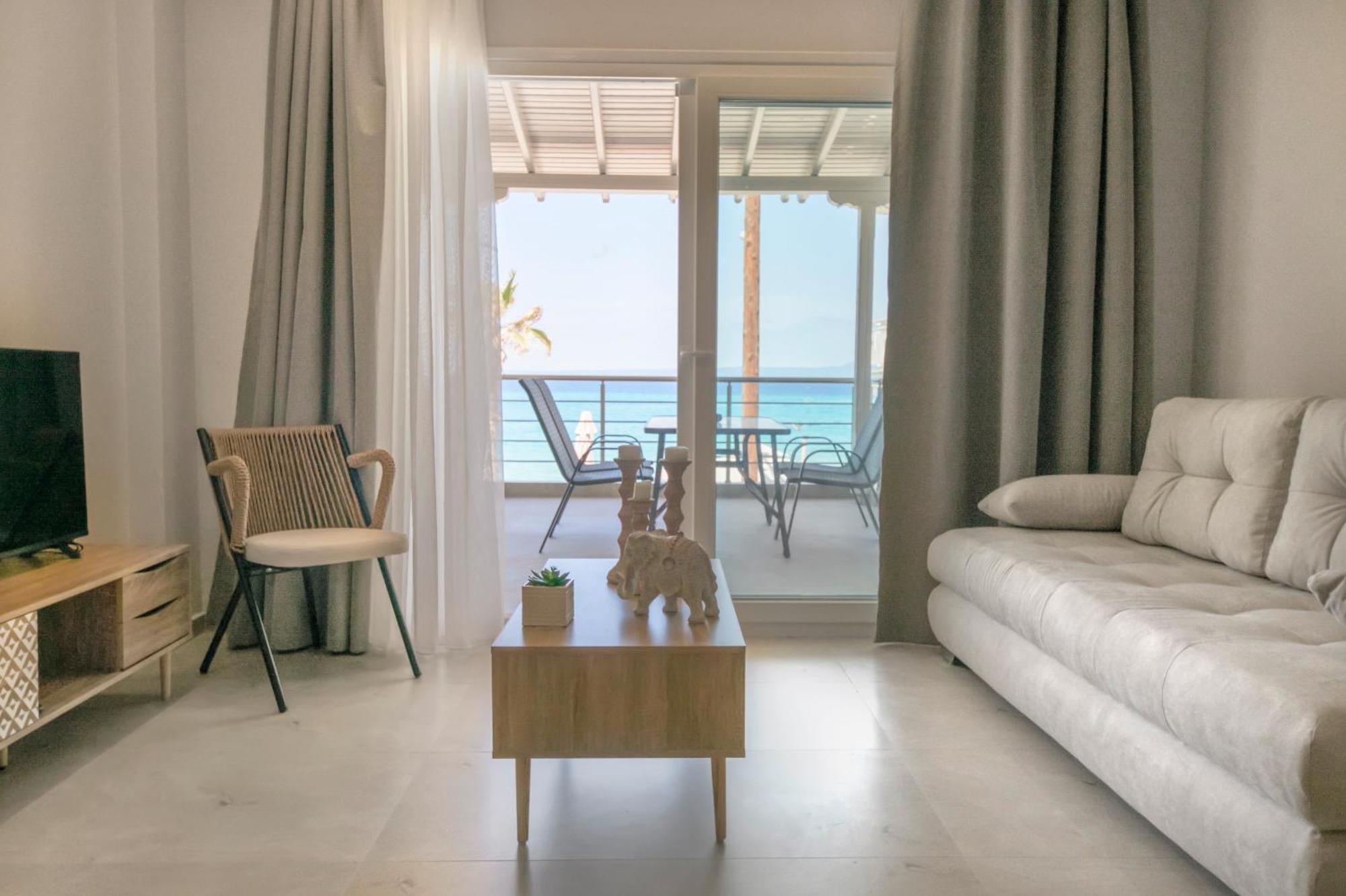 Sol Suites Pefkochori Exterior photo